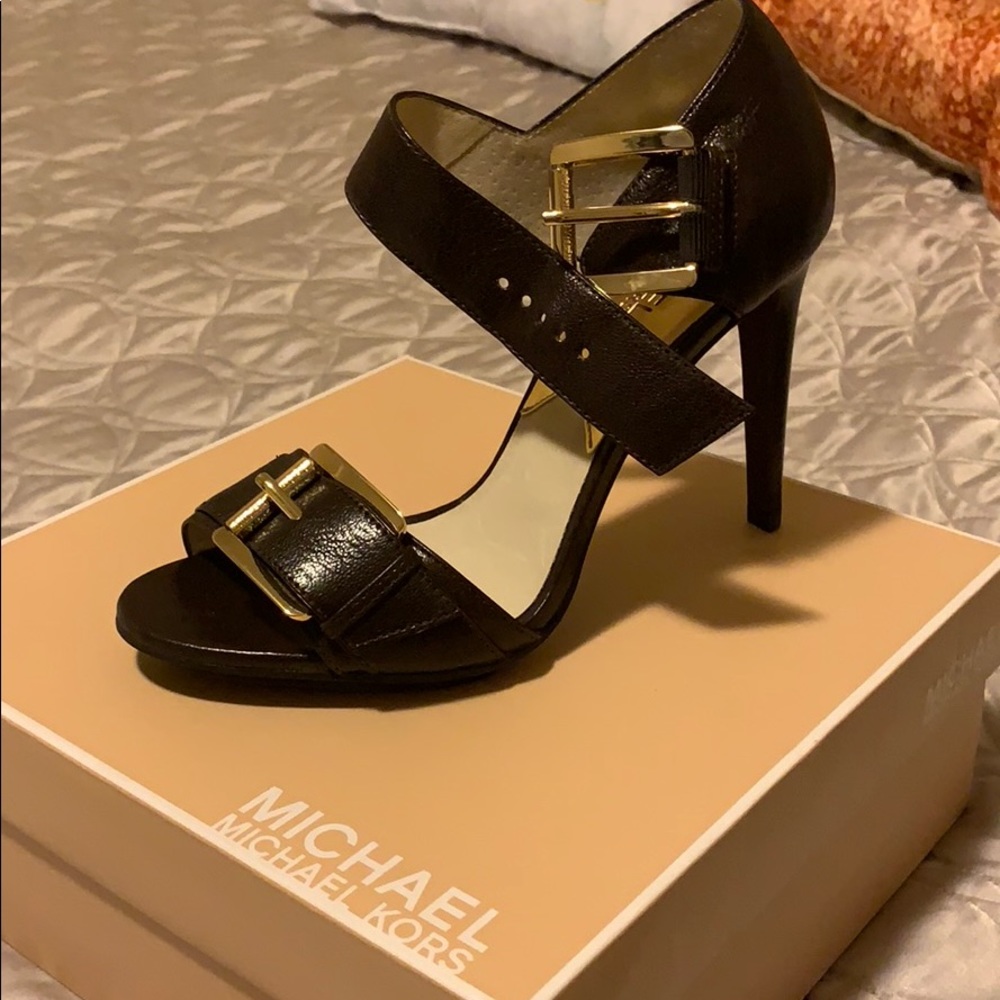 Brand new Micheal Kors Heels